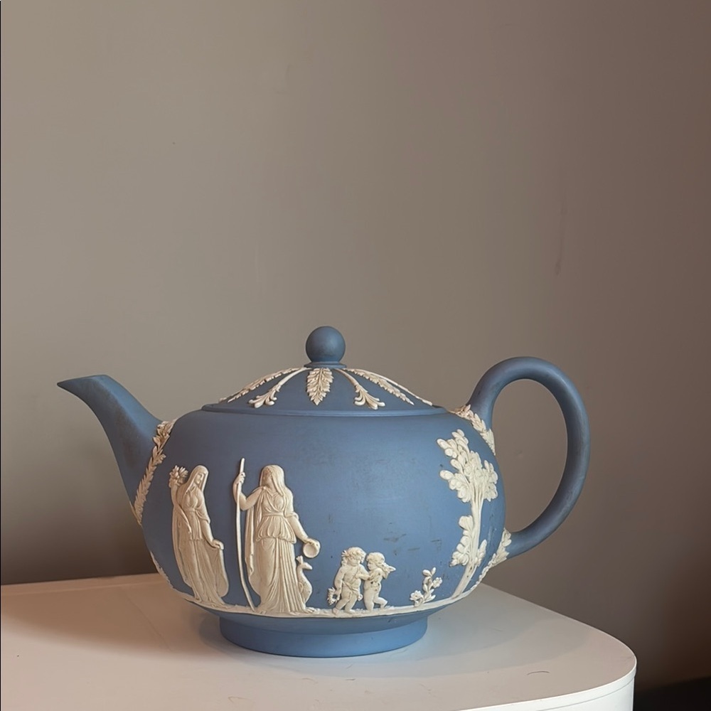 WEDGWOOD vintage jasper wear sacrifice teapot